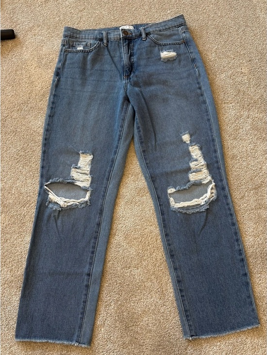 sofia by sofia vergara Denim - Sofia Jeans Beatrix Relaxed Boyfriend Jeans Distressed Size 8 Light Wash